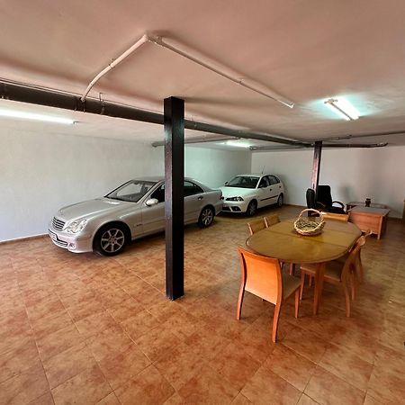 Willa Casa Grande De Tres Plantas Con Parking Gratis Linares  Zewnętrze zdjęcie