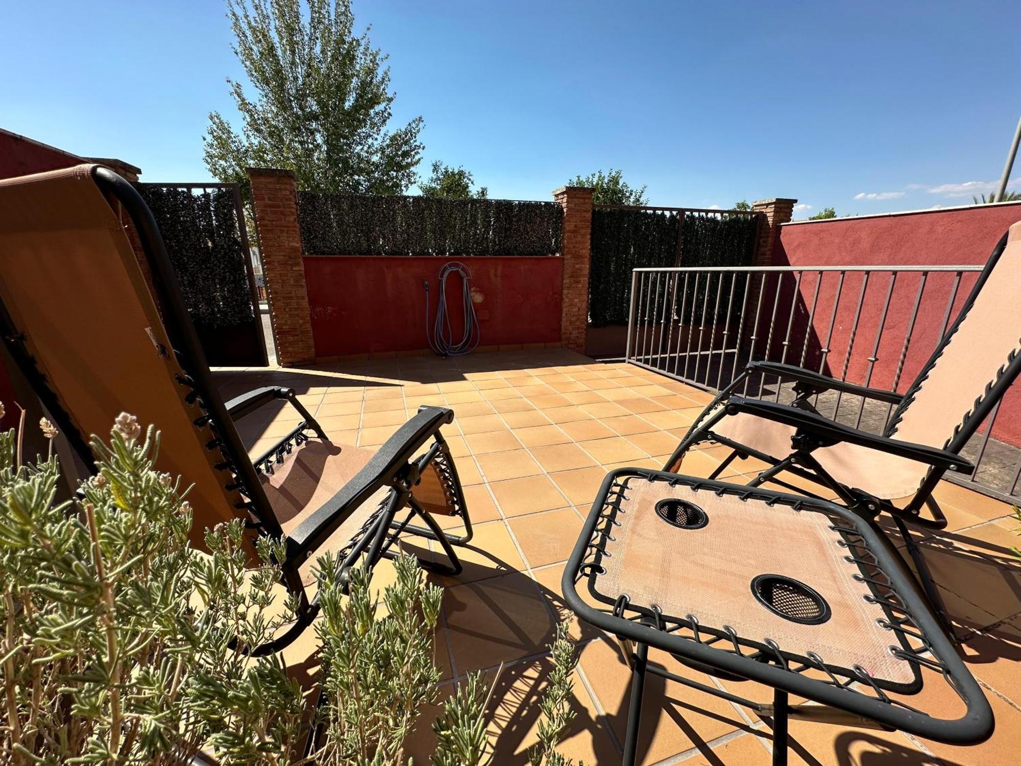 Willa Casa Grande De Tres Plantas Con Parking Gratis Linares  Zewnętrze zdjęcie
