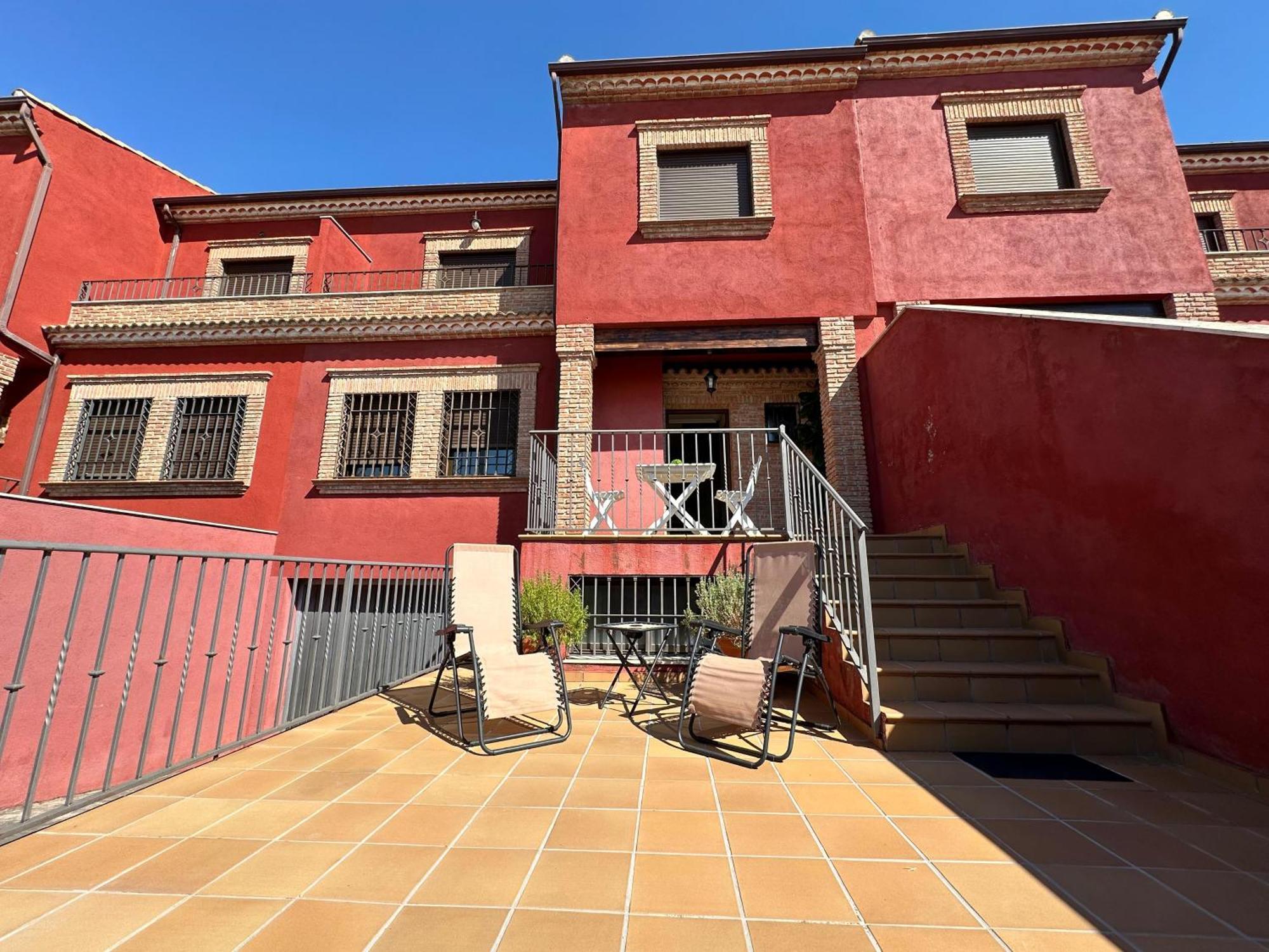 Willa Casa Grande De Tres Plantas Con Parking Gratis Linares  Zewnętrze zdjęcie