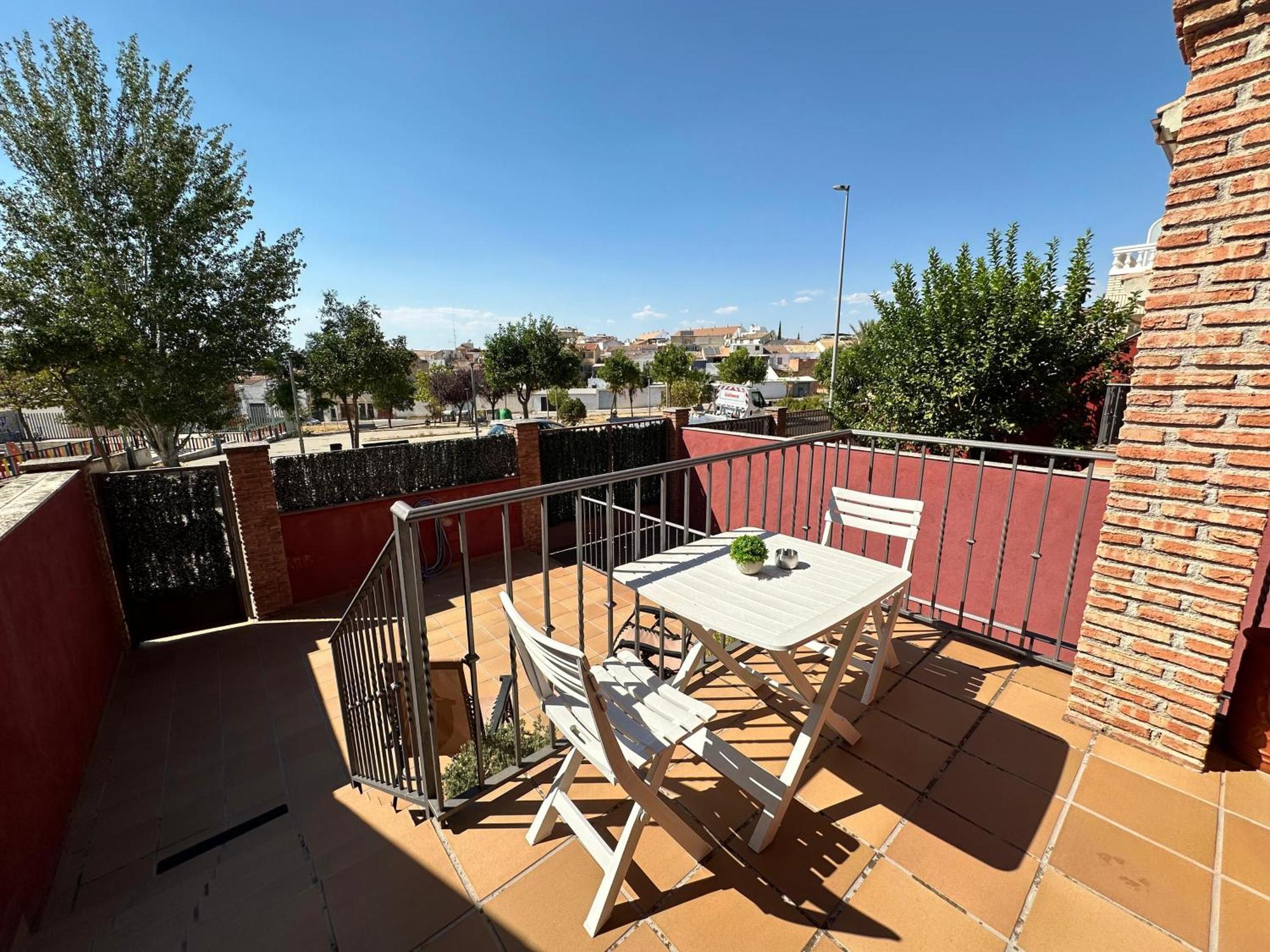 Willa Casa Grande De Tres Plantas Con Parking Gratis Linares  Zewnętrze zdjęcie